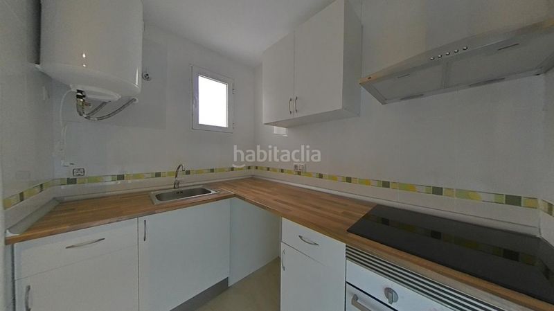 Foto f0e303c9-c9be-4c18-a4c5-140e217fa5f2. Pis amb aparcament a Las Piscinas Naturales Torrevieja