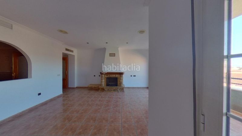 Foto a2408245-7083-4ad4-bf74-2e138c3d6387. Pis amb piscina a Orihuela ciudad Orihuela