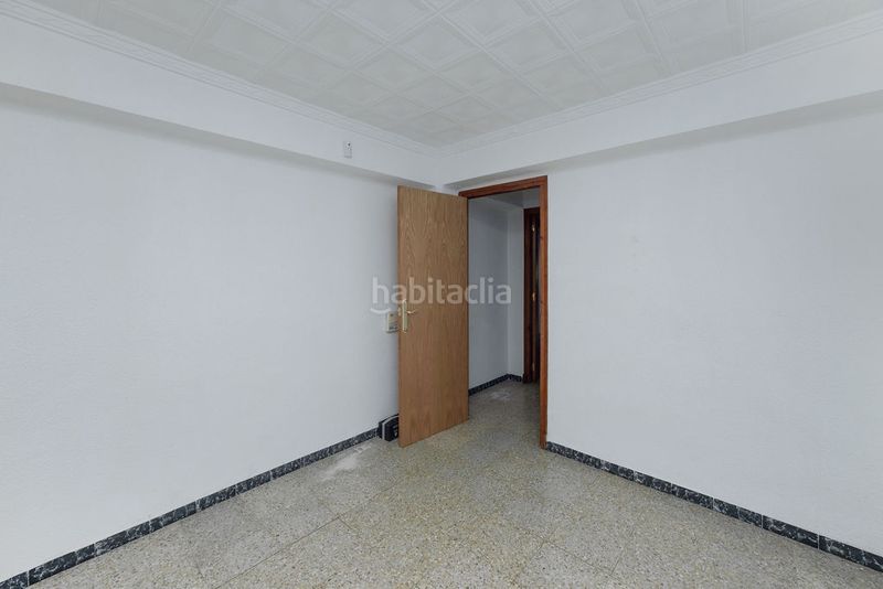 Foto ac2937c3-50ba-4648-9a49-49262f24edfc. Pis a Plaza de Toros-Avenida Chapí-Trinquete Elda
