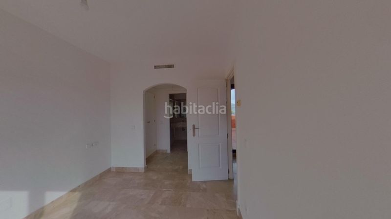 Foto 2bd28ebd-e334-4381-80a4-f533ede59653. Àtic amb aparcament piscina a Buenas Noches Estepona