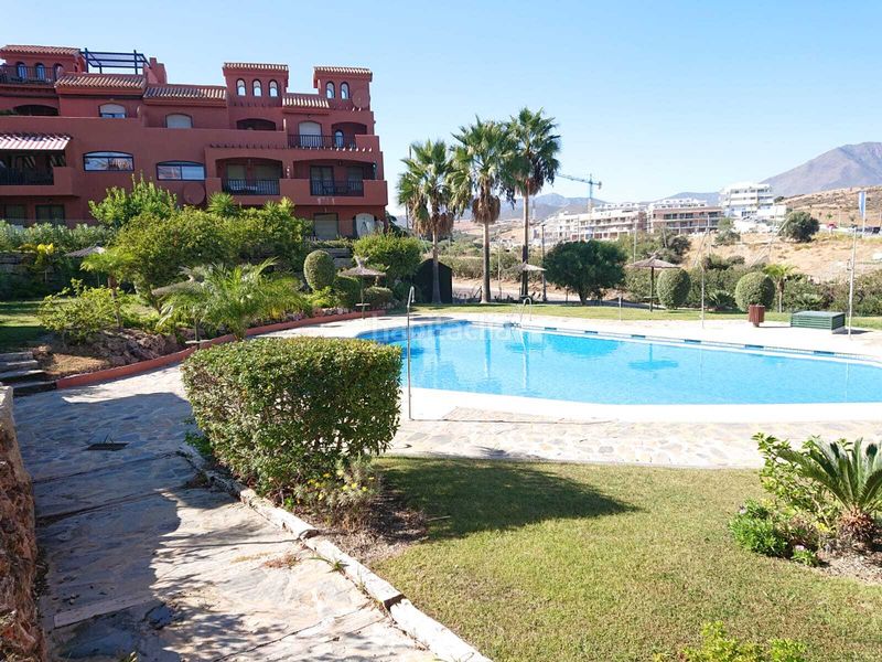 Foto 5cb7b691-9357-4e3e-abff-55a1b5f87ab6. Àtic amb aparcament piscina a Buenas Noches Estepona