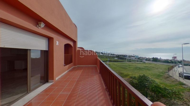 Foto fa16d10f-fe39-4c8b-ace5-3a487309794b. Àtic amb aparcament piscina a Buenas Noches Estepona