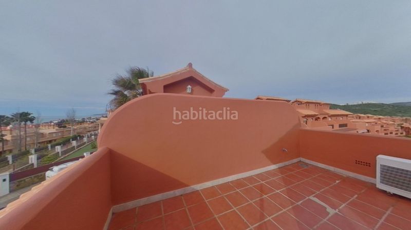 Foto fa969002-84c7-46eb-bf37-c7418bd1fd54. Àtic amb aparcament piscina a Buenas Noches Estepona