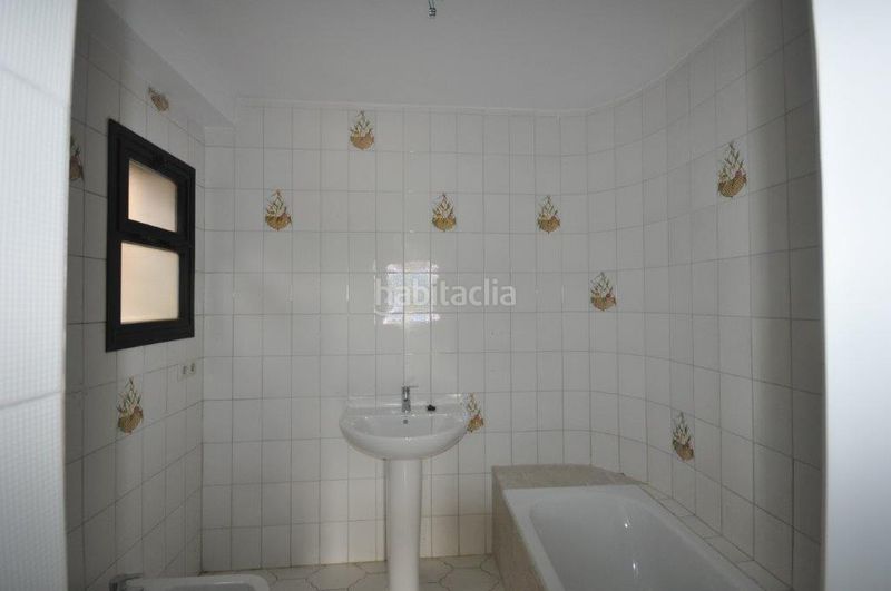 Foto 6cd0660d-5991-41d2-8b8a-23030724f0be. Casa aparellada a Calahonda Mijas