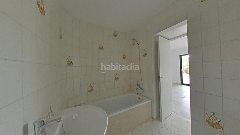Foto 6fe41761-f304-4575-bdfe-ec245a2105c5. Casa aparellada a Calahonda Mijas