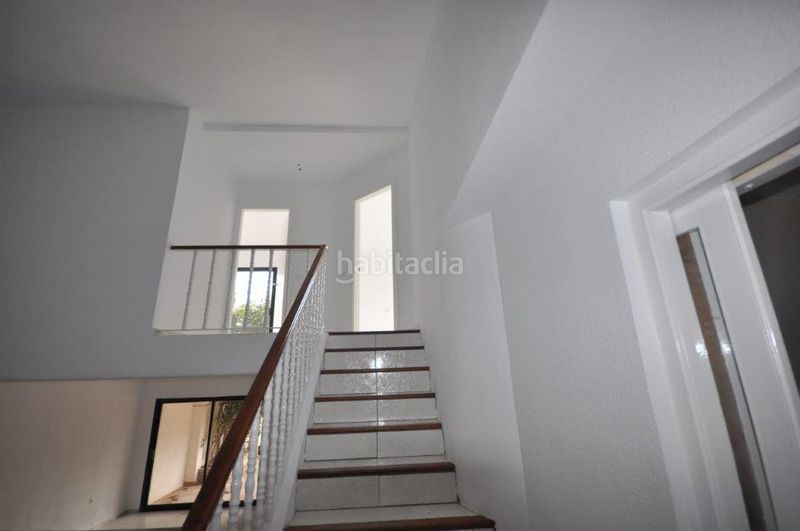 Foto 85a5d4ed-6b73-491b-b069-f85200fa4589. Casa aparellada a Calahonda Mijas