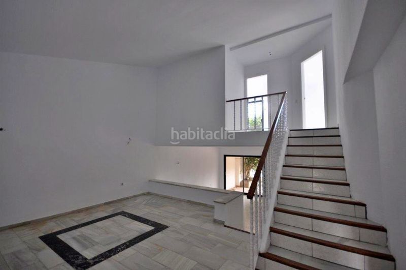 Foto eca39225-458a-467c-a6ee-498473fbad7e. Casa aparellada a Calahonda Mijas