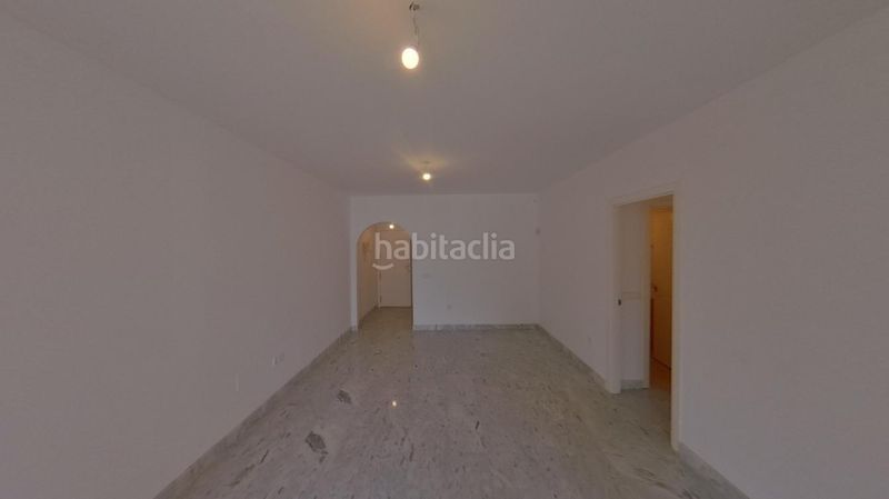 Foto 4953ae12-a1c2-484d-9b35-5ee31037e54d. Pis amb aparcament piscina a Calahonda Mijas