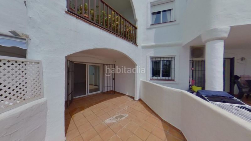 Foto 64589c64-297a-4d3d-aa14-2cb4afe043dd. Pis amb aparcament piscina a Calahonda Mijas
