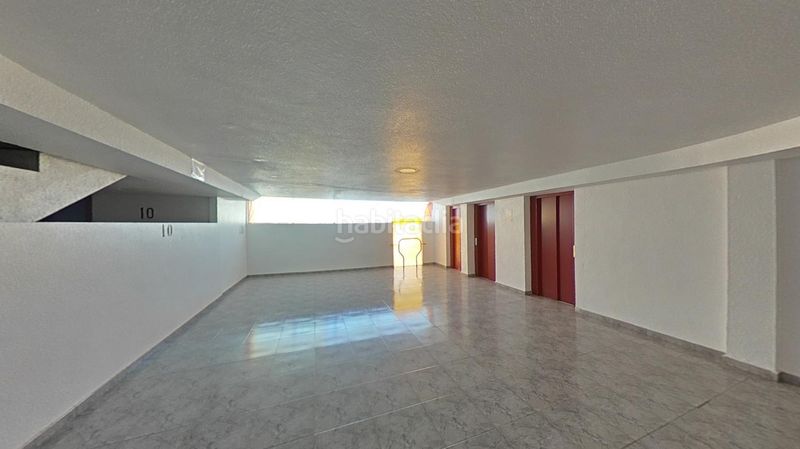 Foto 3f928cc4-4d79-4b82-90ed-78ed7ea5ac40. Estudi amb piscina a Juzgados - Plaza de Toros Benidorm