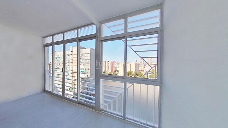 Foto 6269d181-2175-4da7-9597-1ec226eb3bee. Estudi amb piscina a Juzgados - Plaza de Toros Benidorm