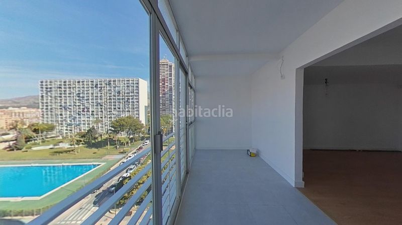 Foto d6e38117-c9fd-4e6e-98b3-d608607d472a. Estudi amb piscina a Juzgados - Plaza de Toros Benidorm