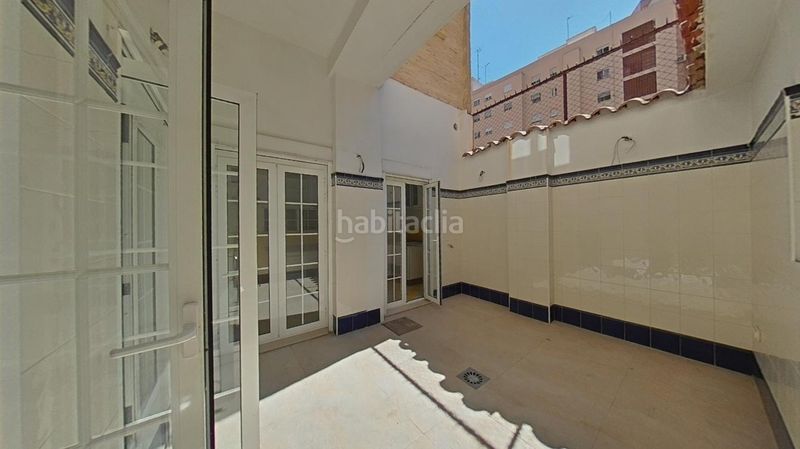 Foto 40bc0ab9-ee98-463c-888f-59f6c44a7838. Pis a Mont Olivet Valencia