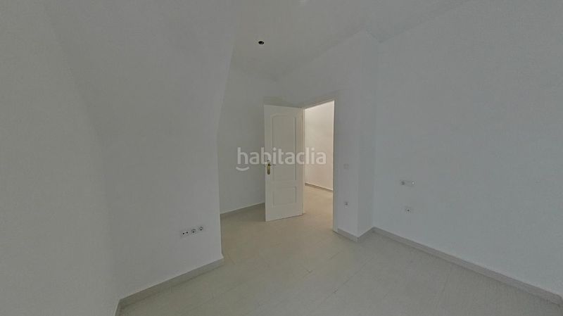 Foto bd28d750-0647-4335-b232-02d48eef2a97. Pis a Mont Olivet Valencia