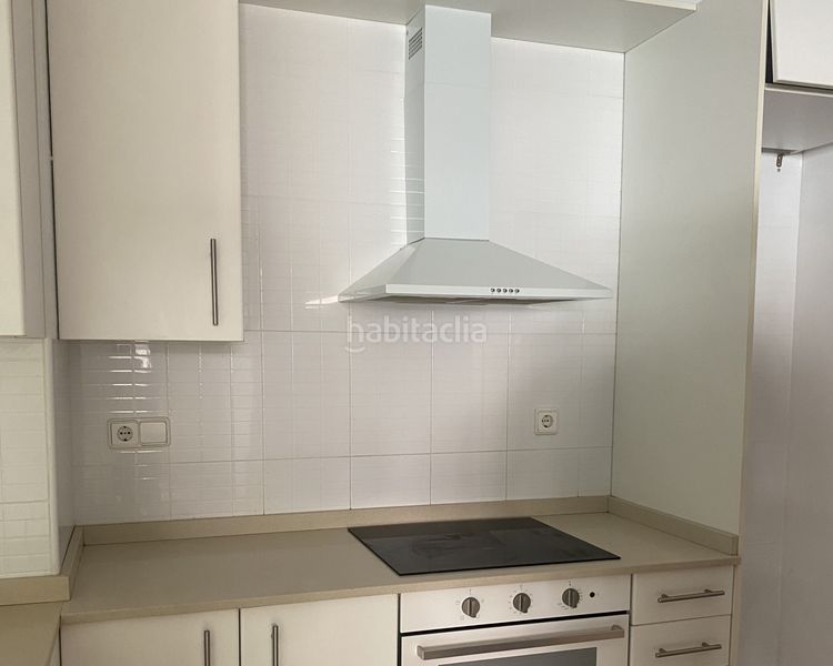 Foto 7c3b7da2-6260-4884-a2b9-ed908d342808. Pis amb aparcament a Calafell platja Calafell