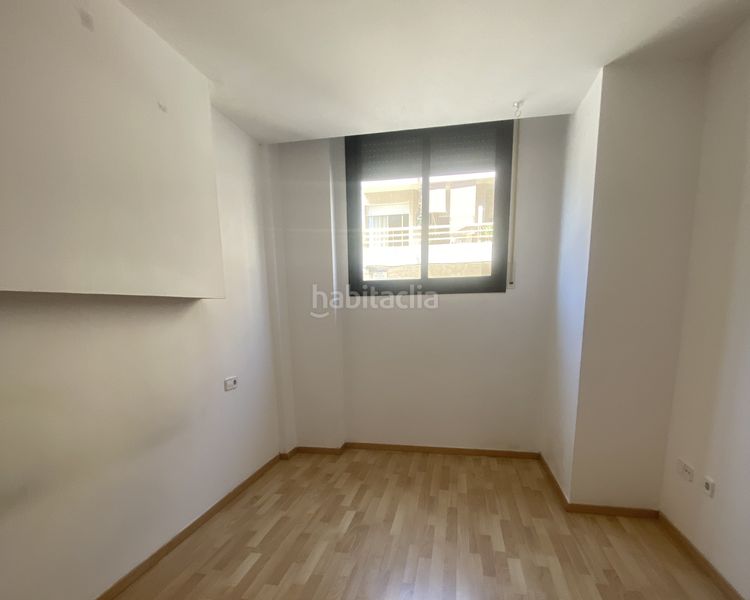 Foto b3211b55-56fb-4afd-970a-87e122990775. Pis amb aparcament a Calafell platja Calafell
