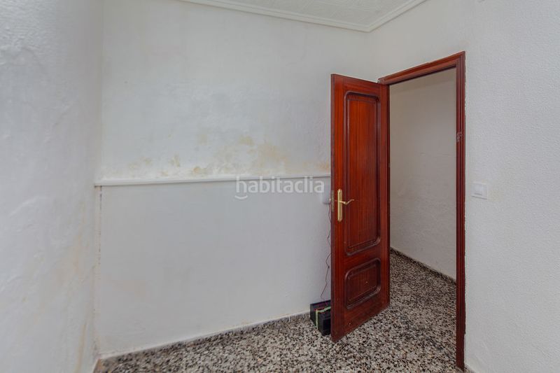 Foto a3015c74-e581-431e-aceb-434cbfe512c2. Planta baixa a Natzaret Valencia