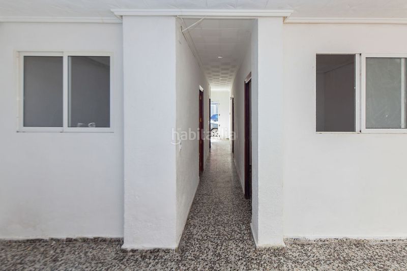 Foto ae412450-8889-4828-91df-15955717e0ee. Planta baixa a Natzaret Valencia