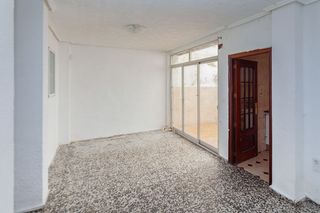 Planta baixa  C/ baja del mar. Solvia inmobiliaria  casa planta baja valencia