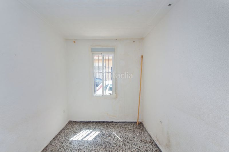 Foto c860b5b7-5c11-4745-9673-2212e041e650. Planta baixa a Natzaret Valencia