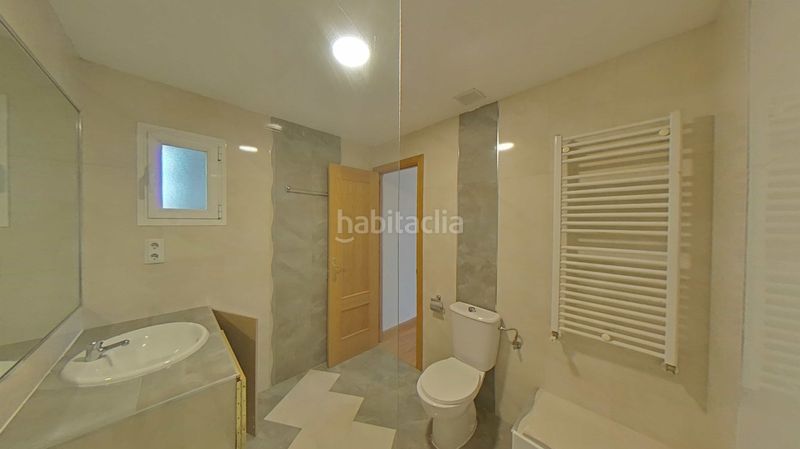 Foto f433b1e0-33c6-448b-a125-8fe5ceb1368e. Planta baixa a Centro Fuenlabrada