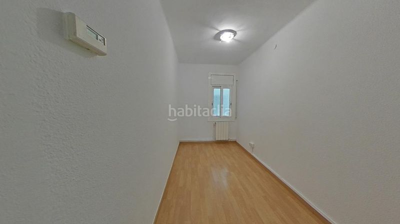 Foto b649ed72-e80f-4c0d-b65f-fb9743cff915. Pis a La Verneda - La Pau Barcelona