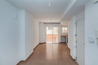Pis  C/ poeta llorente. Solvia inmobiliaria  piso paterna