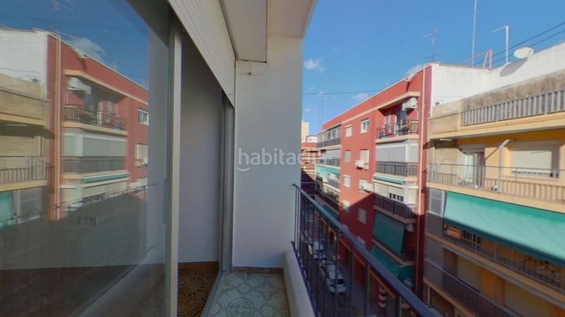 Foto 2d98a2a6-6888-4459-8878-e9a0cd56b4c2. Pis a Albors Valencia
