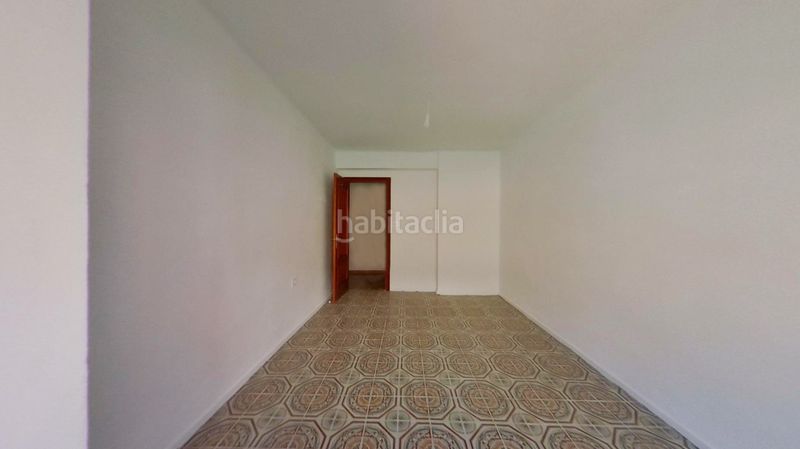 Foto f87d3ef6-12d8-48a9-a745-b33f60148994. Pis a Albors Valencia