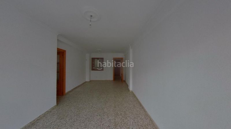 Foto 1ae11bf2-93af-4c78-99e2-eea9897096c0. Pis a sierra de Estepona - avda. de andalucía Estepona