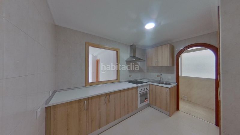 Foto 55454610-2ed9-47fd-b3d3-2b90bf4e9aa9. Pis a sierra de Estepona - avda. de andalucía Estepona