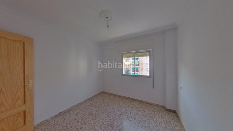 Foto 5b188230-7a4f-48a2-a094-23d3c23dfd5e. Pis a sierra de Estepona - avda. de andalucía Estepona