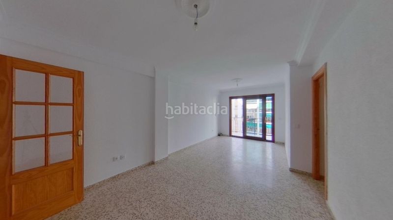 Foto 96103399-c20c-4dae-a8d2-6f4c61b075c8. Pis a sierra de Estepona - avda. de andalucía Estepona