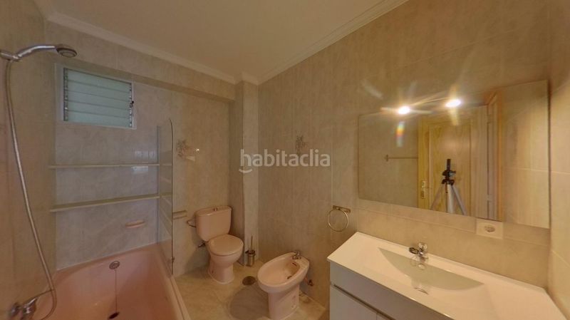 Foto a8c217cf-3459-4df2-8458-42f8bef97187. Pis a sierra de Estepona - avda. de andalucía Estepona