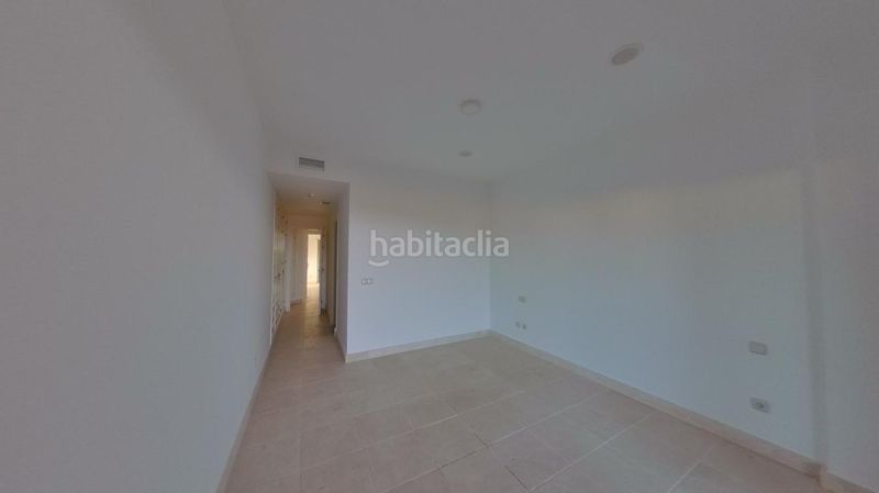 Foto 1ae8587f-9c1c-4af1-ac3a-f7a448bf908e. Pis amb aparcament piscina a Benatalaya Estepona