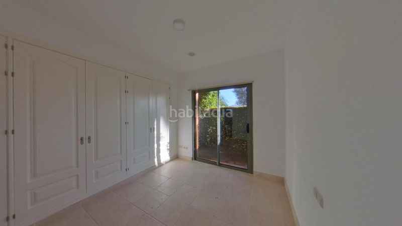 Foto 3f5d2090-643e-4c62-8ed2-76e8176d9e6c. Pis amb aparcament piscina a Benatalaya Estepona