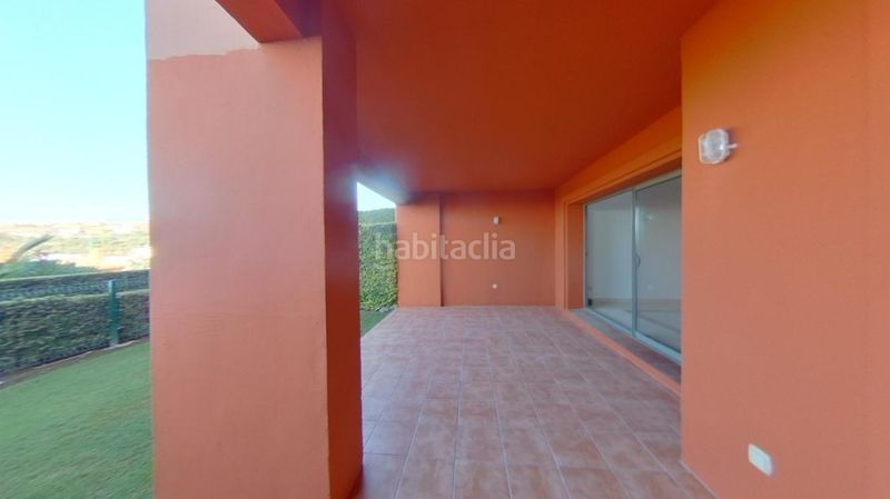 Foto 7fb77538-6ce0-48fe-a844-65b715b4633d. Pis amb aparcament piscina a Benatalaya Estepona