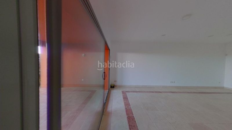 Foto e790bc5d-d76b-4379-92fc-3ae6f7ca63d5. Pis amb aparcament piscina a Benatalaya Estepona