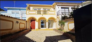 Casa aparellada  C/ justicia - urb costabella -. Solvia inmobiliaria  chalet adosado marbella
