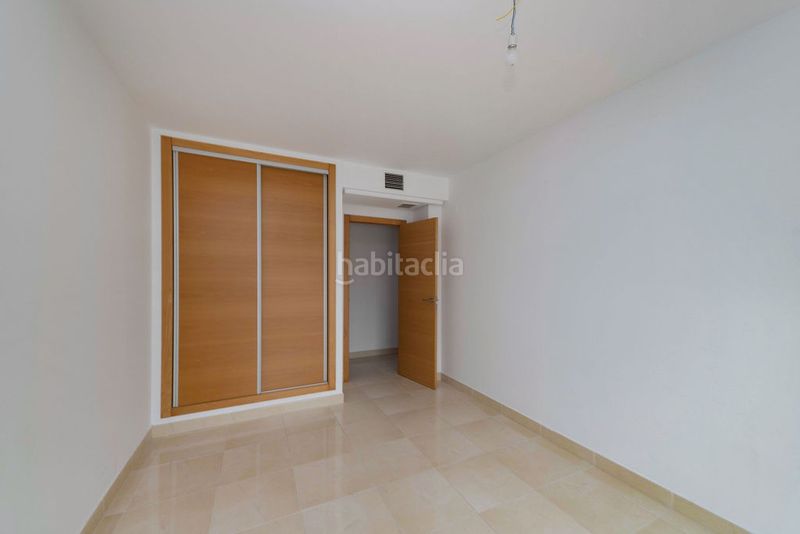 Foto 5a4dd677-19d7-4e2f-9418-0dad6769e6a1. Pis amb piscina a Benisaudet Alicante