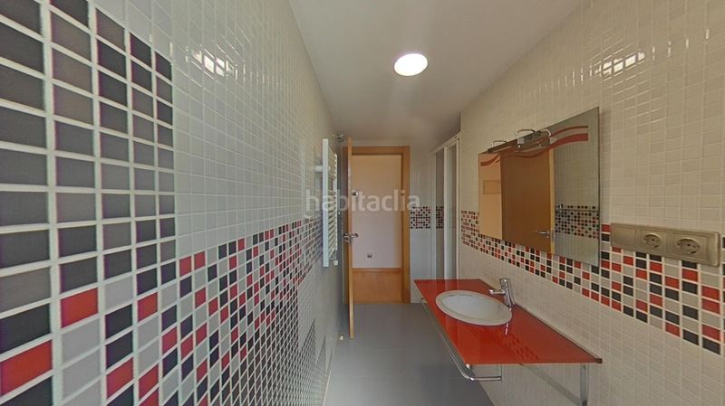Foto e4666931-51f3-43ce-be7c-2921f9b4de86. Pis amb aparcament a Centre Mollet del Vallès