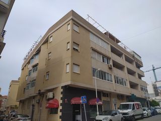 Aparcament cotxe  C/ málaga. Solvia inmobiliaria  garaje gualchos