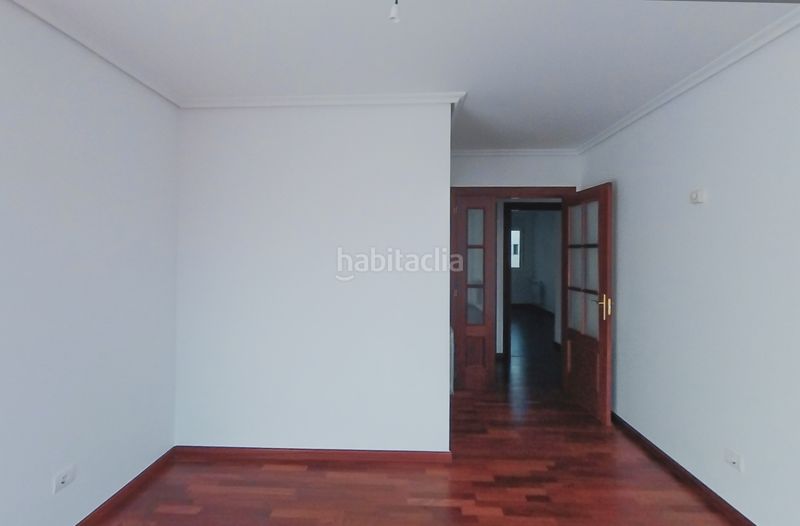 Foto 7a57800d-18ab-4483-9cdf-8dd98b281f1a. Pis amb aparcament a Alisal - San Román Santander