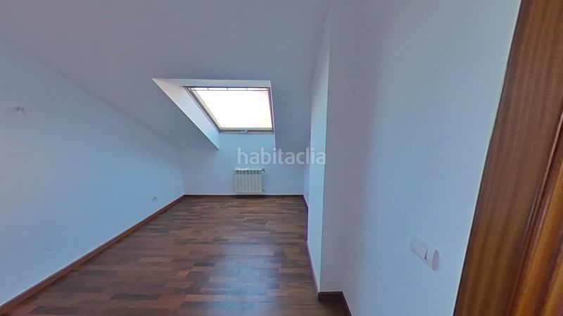 Foto dc2a1638-020c-4894-88e5-e70bb79604b0. Pis amb aparcament a Alisal - San Román Santander