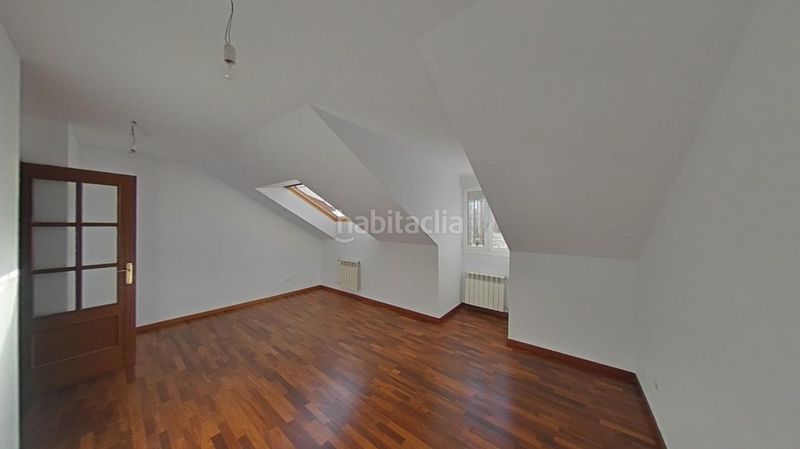 Foto f9c790cc-b678-4e91-becd-cd256a7e1a90. Pis amb aparcament a Alisal - San Román Santander