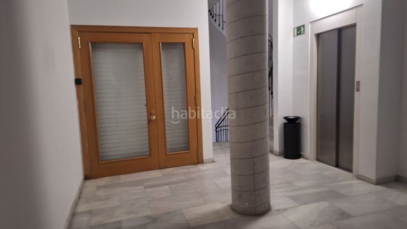 Foto 6868131a-424a-4810-8c9a-f02c27e0ddfb. Local comercial a Centre Igualada