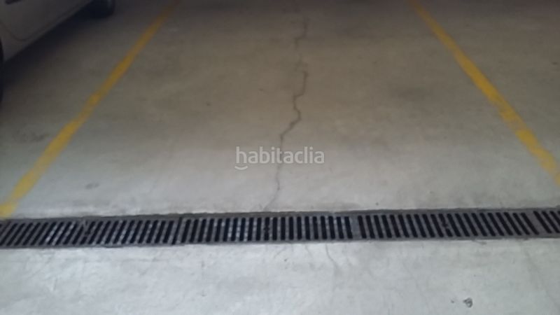 Foto fbe3db52-eca2-4d84-a9bf-6c00324cbbb5. Aparcament cotxe a Granvía-Mar Castelldefels