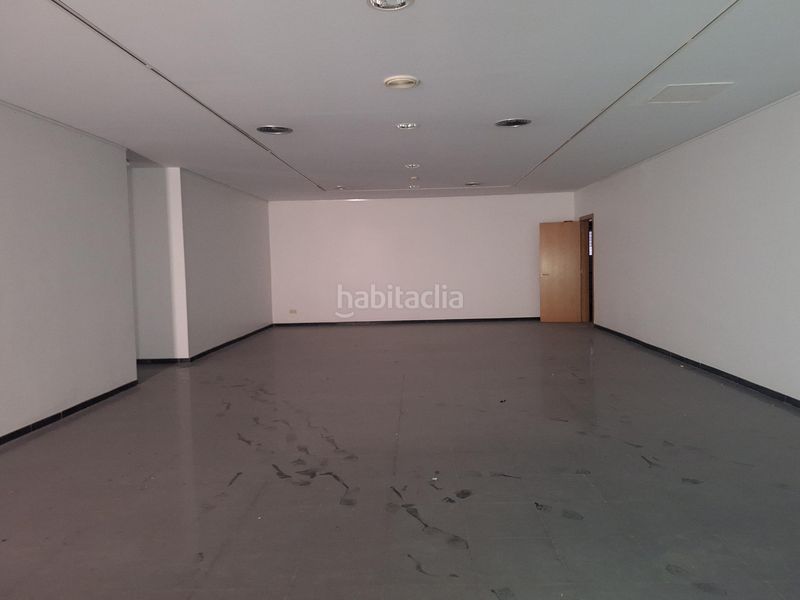 Foto 2cdbe852-74e2-49e4-a04a-1bddbb7a7890. Local comercial a Centre Igualada