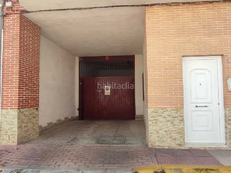 Foto c127865b-512d-42d9-b6e8-216db7480ef8. Aparcament cotxe a Beniaján Murcia