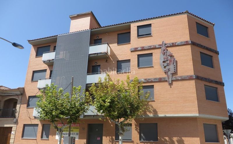Foto 8b3ad6d6-2fd3-4d2c-94bb-fffbc869ca96. Edificio in Tauste